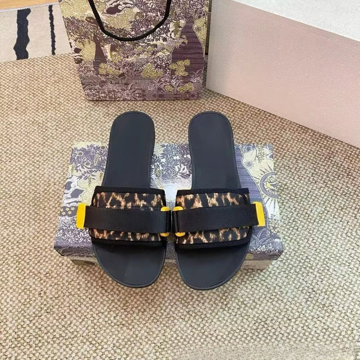 Womens Jacquard Embroidered Flat Slippers Single Strap Sandals
