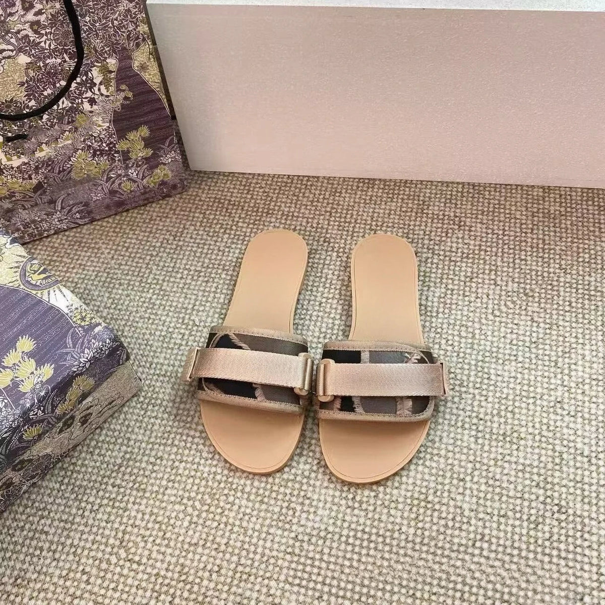 Womens Jacquard Embroidered Flat Slippers Single Strap Sandals